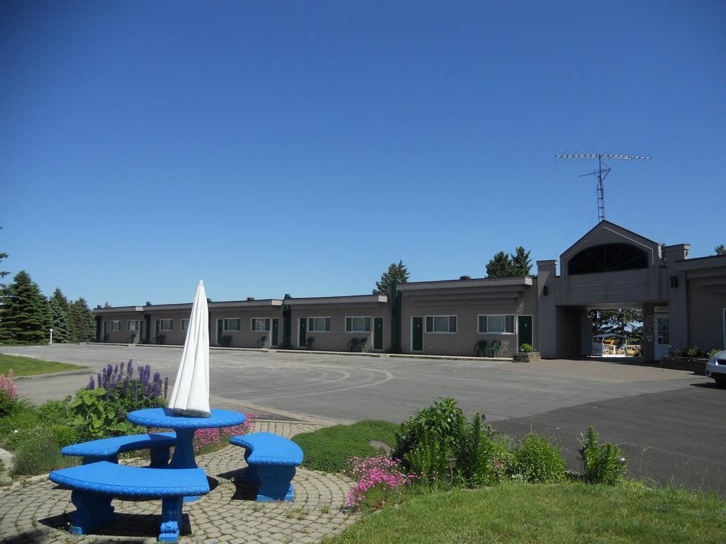 Motel Normandie Louiseville Eksteriør bilde