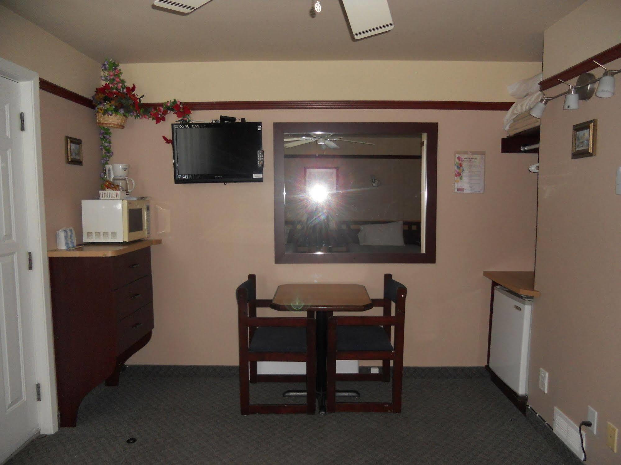 Motel Normandie Louiseville Eksteriør bilde