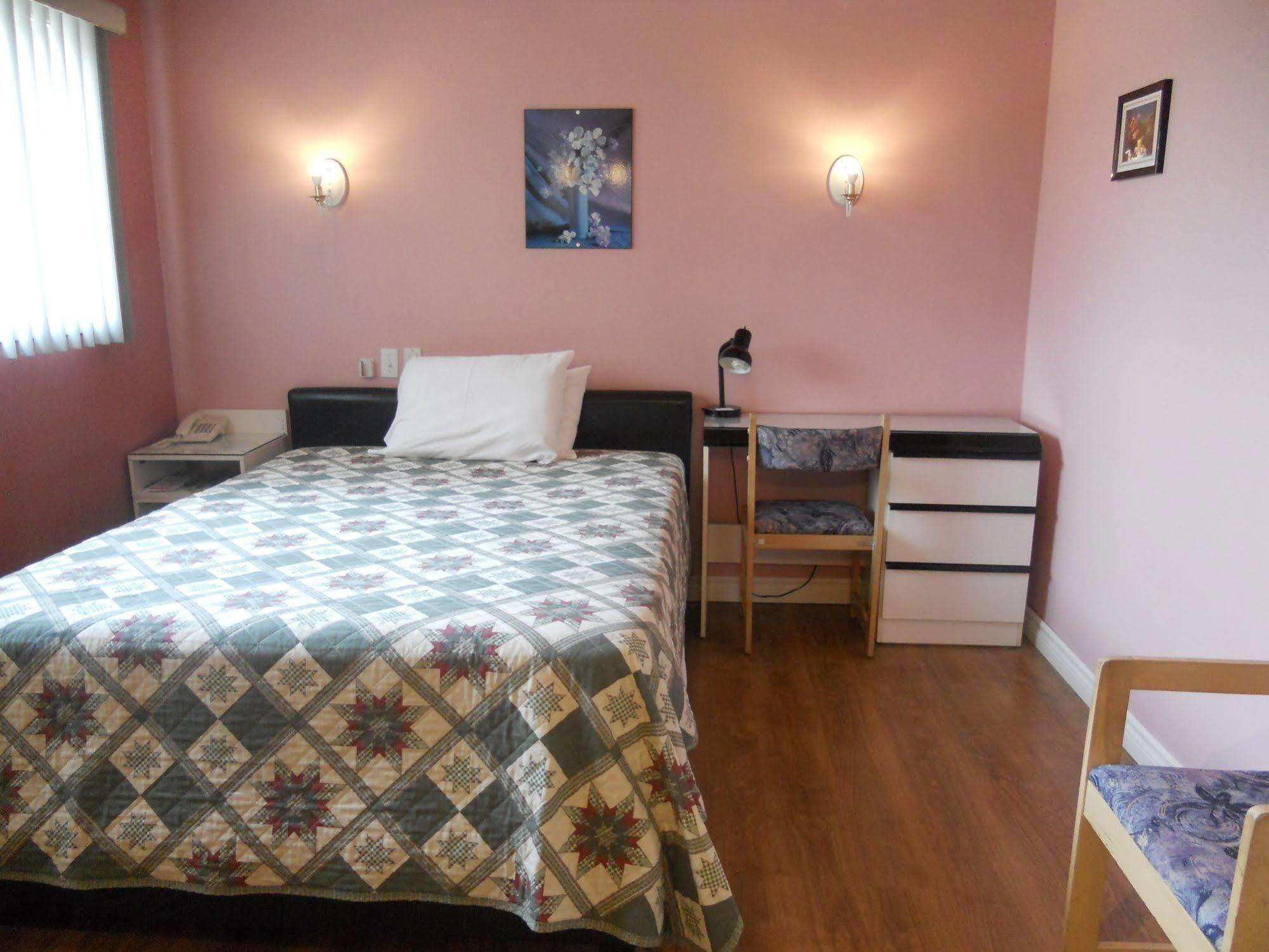 Motel Normandie Louiseville Eksteriør bilde
