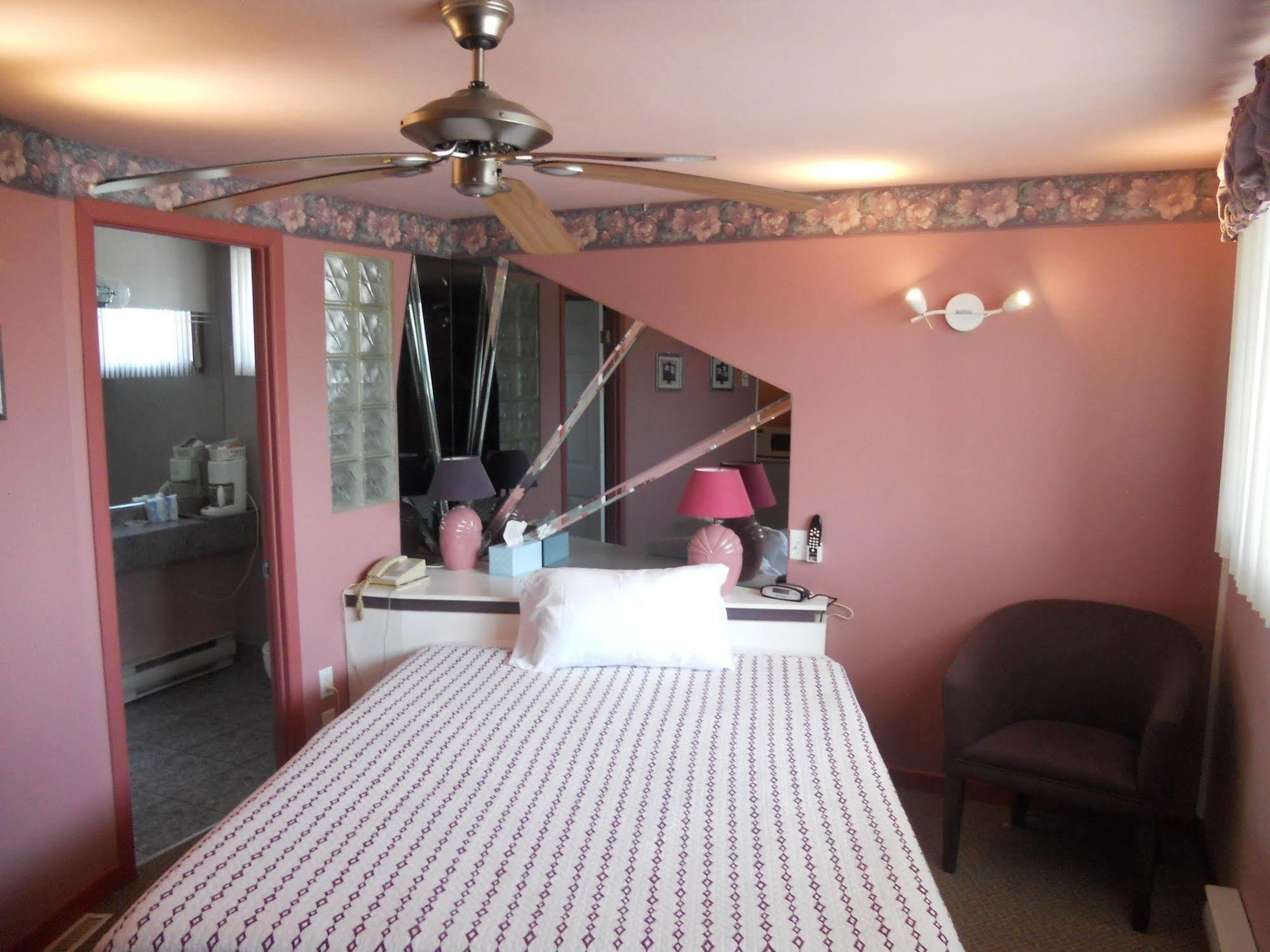 Motel Normandie Louiseville Eksteriør bilde